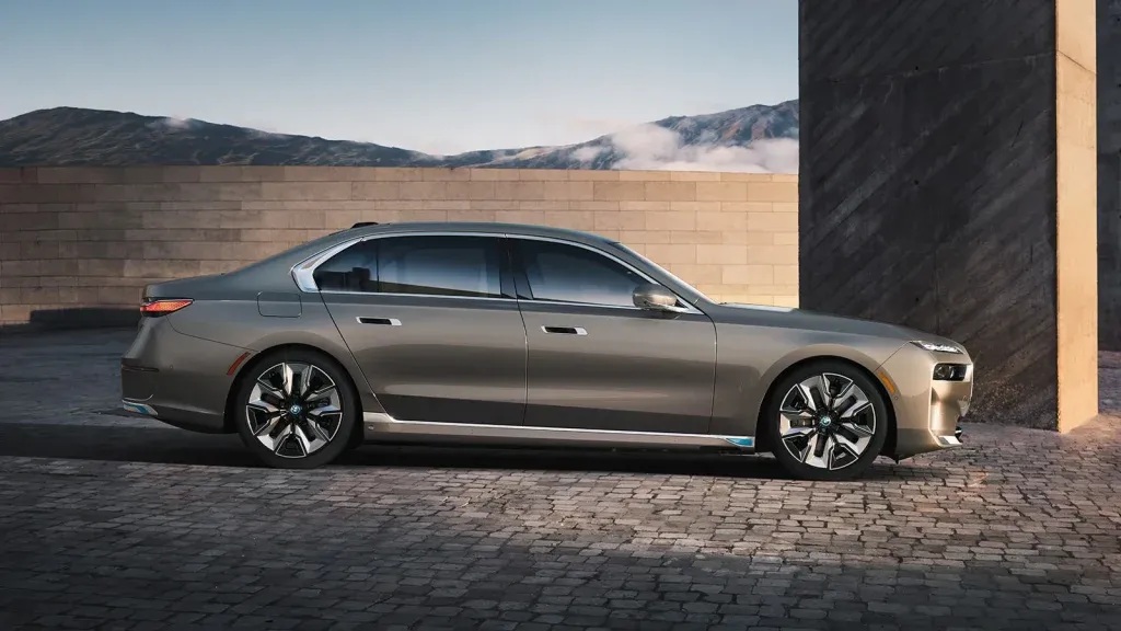 BMW i7 - Il lusso elettrizzato | Elettronauti.it