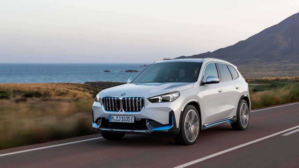 bmw ix1 anteriore