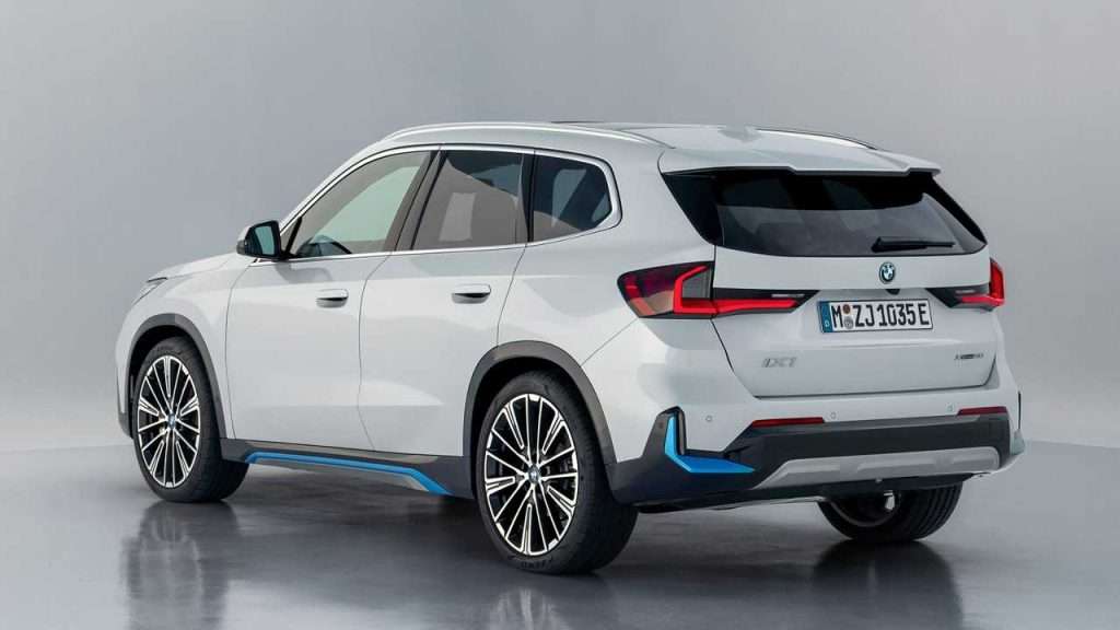 bmw ix1 posteriore