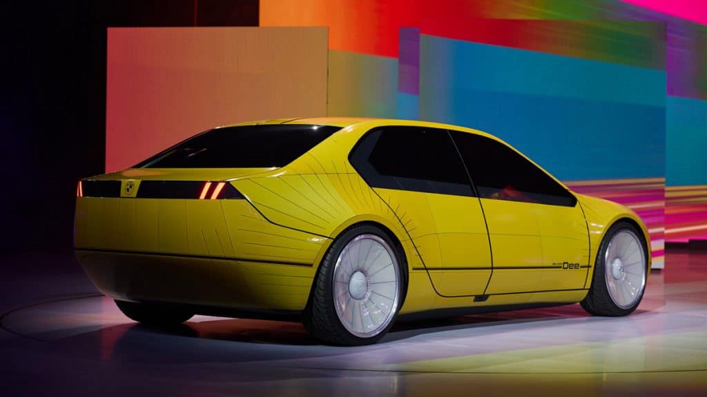 BMW iVision Dee - Anticipa la nuova classe futuristica | Elettronauti