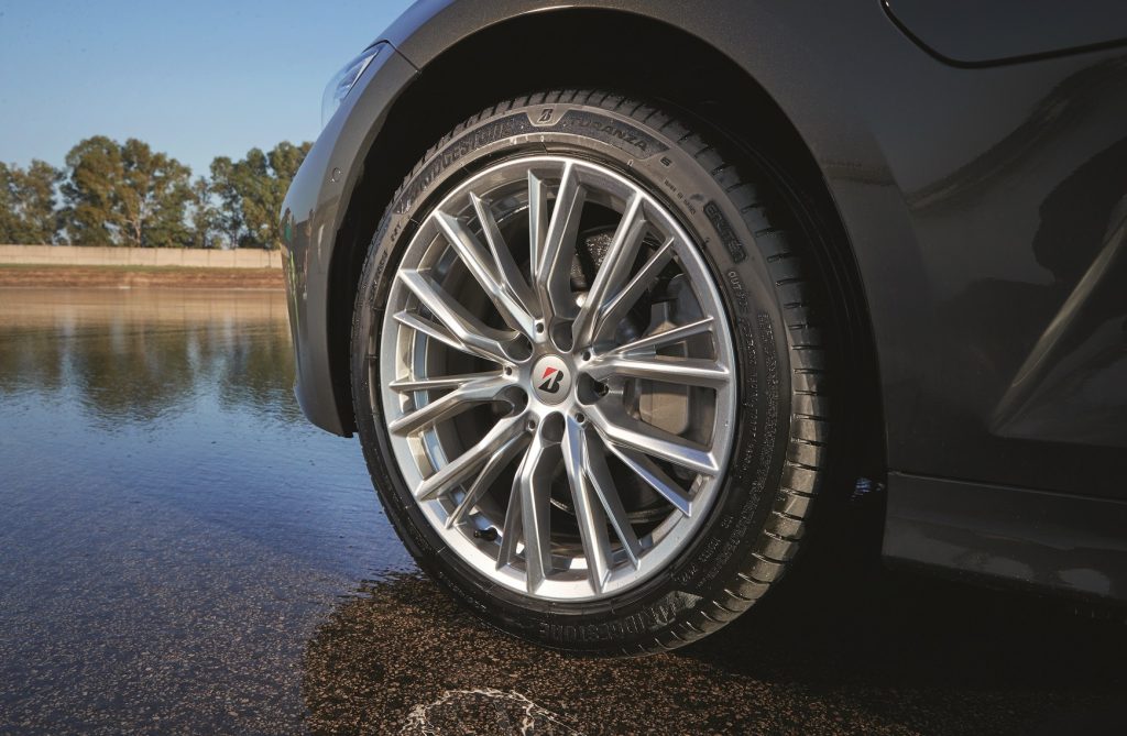Bridgestone debutta con un pneumatico Turanza specifico per EV ottimizzato per i proprietari di Tesla e Mustang Mach-E | Elettronauti.it
