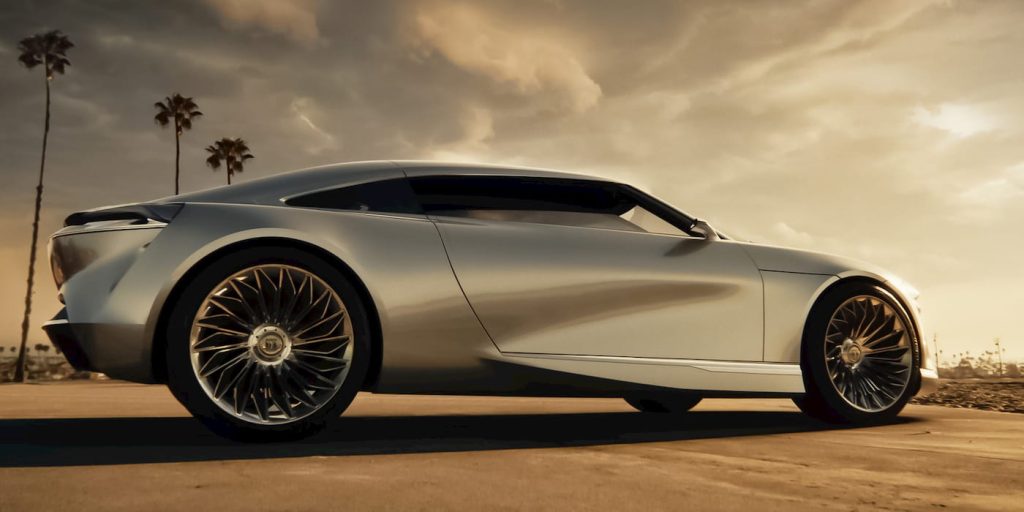 Buick svela il nuovo design e il nuovo marchio con un'elegante Wildcat EV dorata | Elettronauti.it