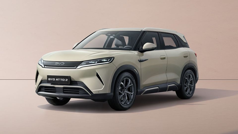 BYD lancia il SUV ultracompatto ATTO 2 con le batterie Blade