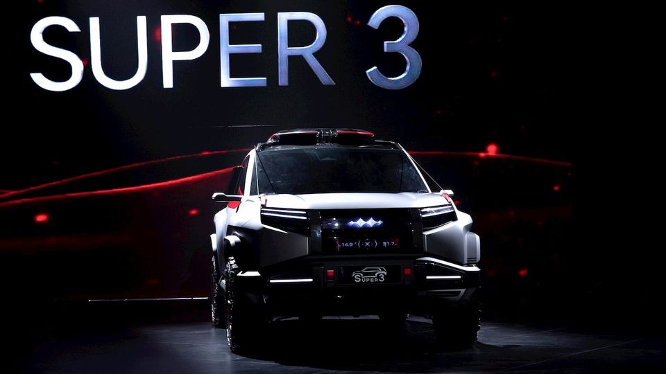 BYD presenta un nuovo concept, la Super 3