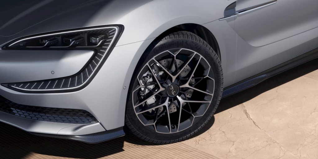 BYD presenta  l'elegante U7, con più di 1.000 cavalli di potenza | Elettronauti.it