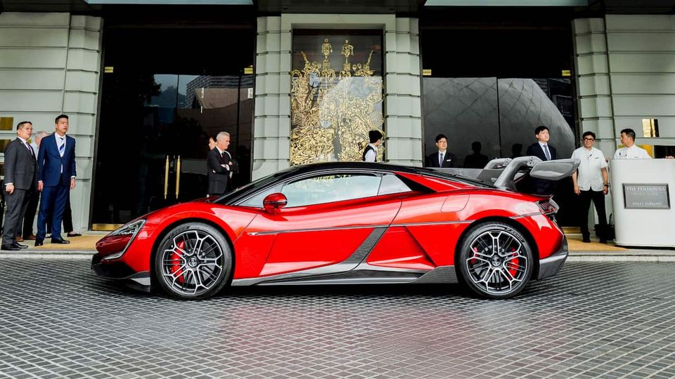 Avvistata al Nurburgring l'auto sportiva elettrica da 1.200 CV di BYD