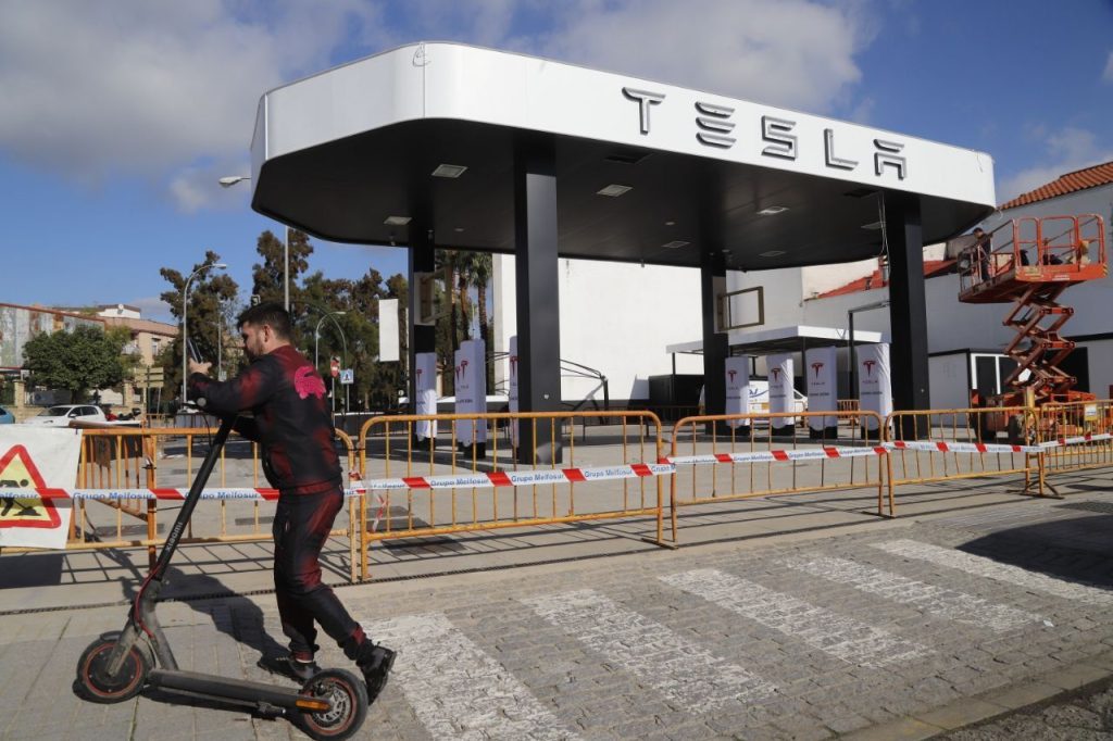 Shell Cordoba ev Tesla Suc | Elettronauti.it