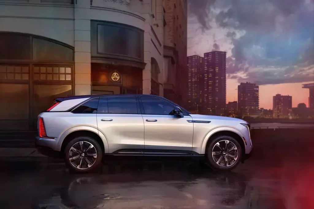 cadillac escalade iq 2025 esterni | Elettronauti.it