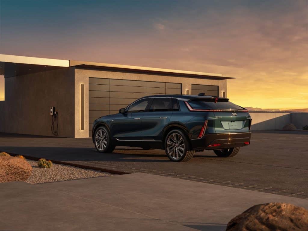 Cina, anche General Motors abbassa i prezzi. È il turno della Cadillac Lyriq | Elettronauti.it