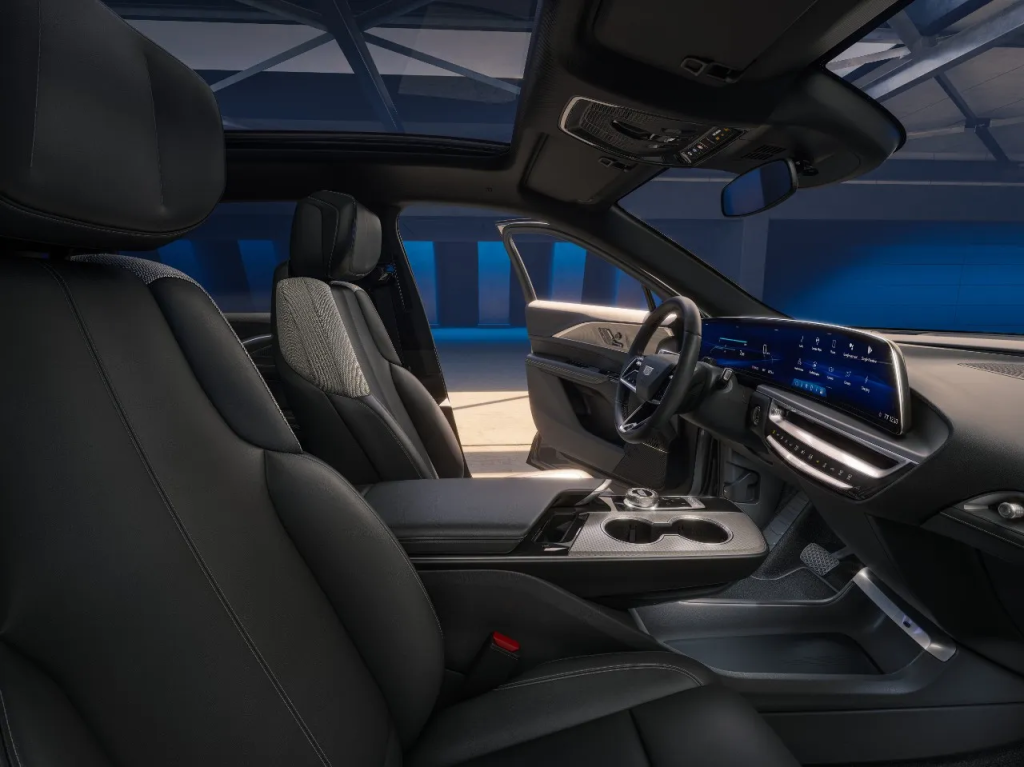 cadillac optiq interior 1024x767