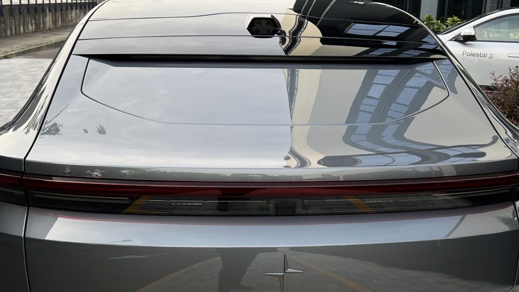 Alla guida della Polestar 4 | Elettronauti.it