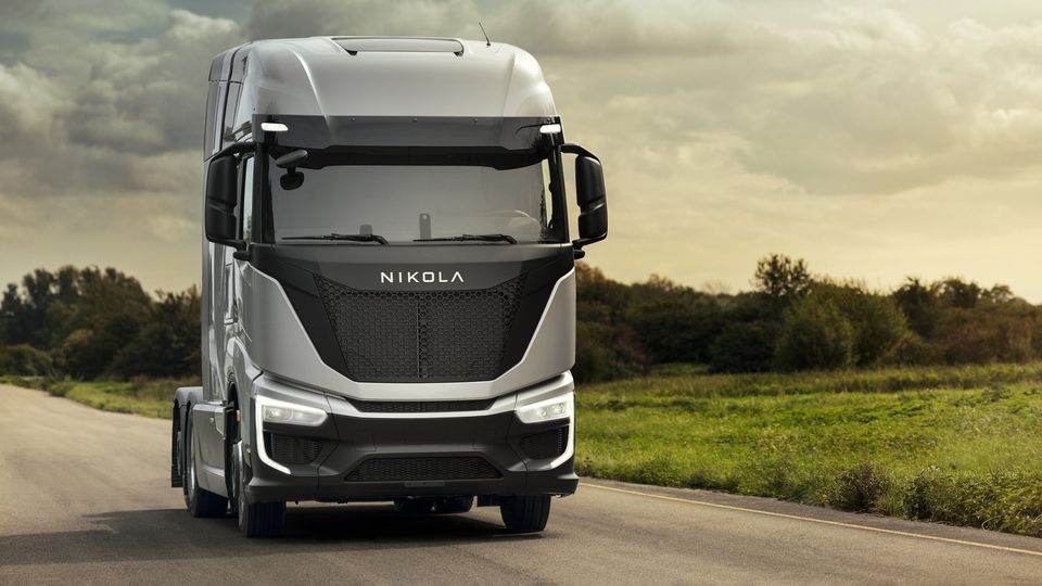 Nikola dichiara bancarotta, fine di un’era per il produttore di camion elettrici