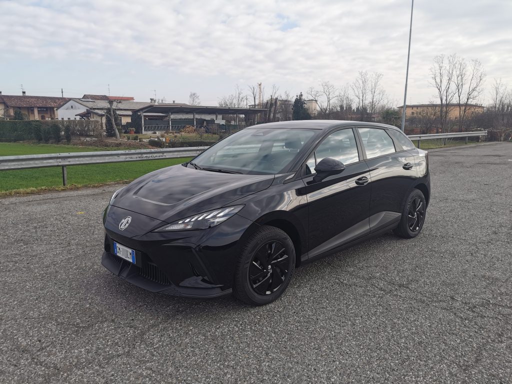 Candido e la sua esperienza con Tesla Model 3, MG4 e le ricariche gratuite | Elettronauti.it