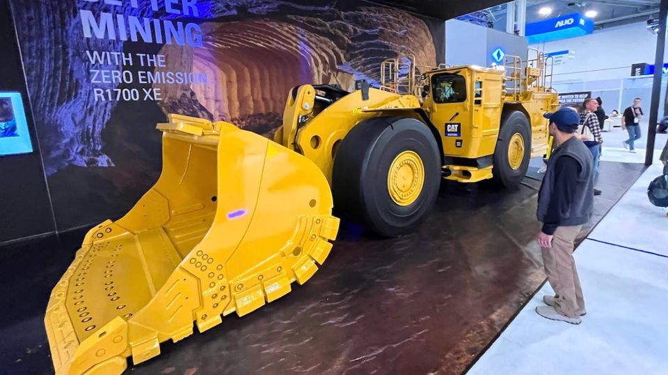 Caterpillar porta l'ecosistema delle apparecchiature elettriche al CES2024