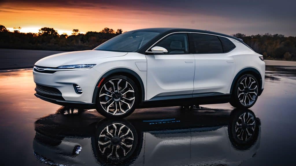 La nuova Chrysler Airflow 300 - mostrata ai concessionari come primo BEV full-size del Brand. | Elettronauti.it