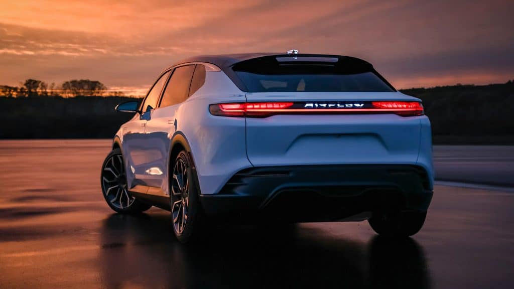 La nuova Chrysler Airflow 300 - mostrata ai concessionari come primo BEV full-size del Brand. | Elettronauti.it