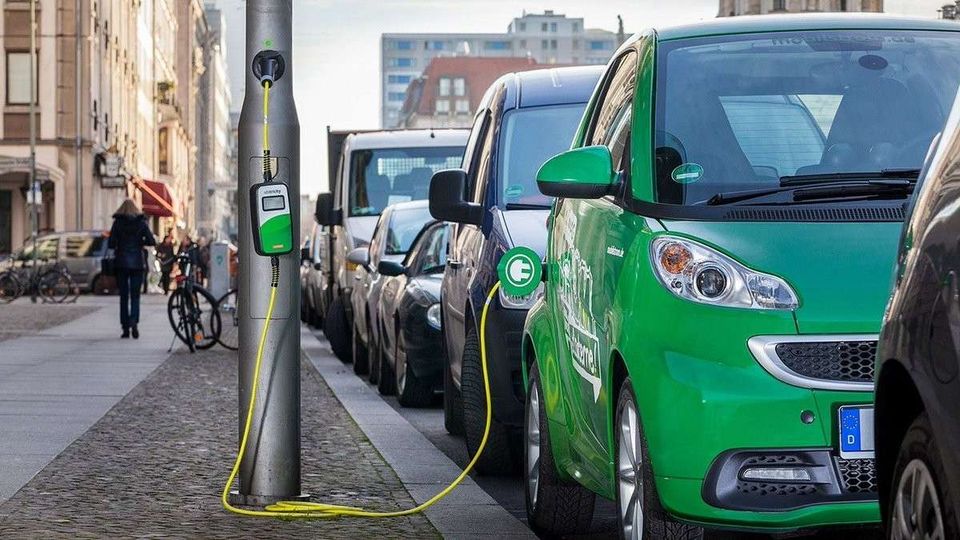 colonnine nei pali Smart in ricarica