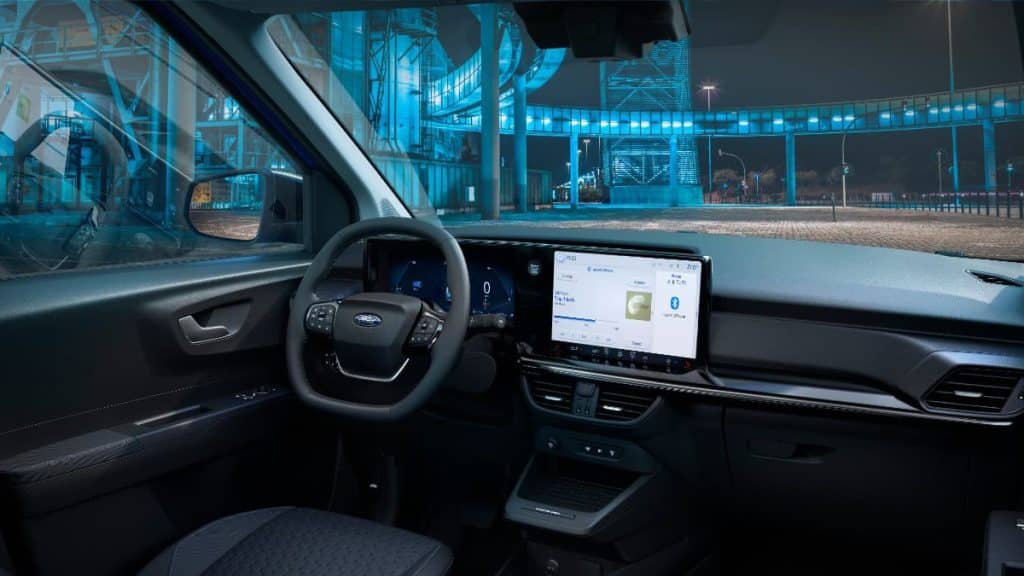 Ford svela il suo terzo furgone elettrico, l'E-Transit Courier | Elettronauti.it