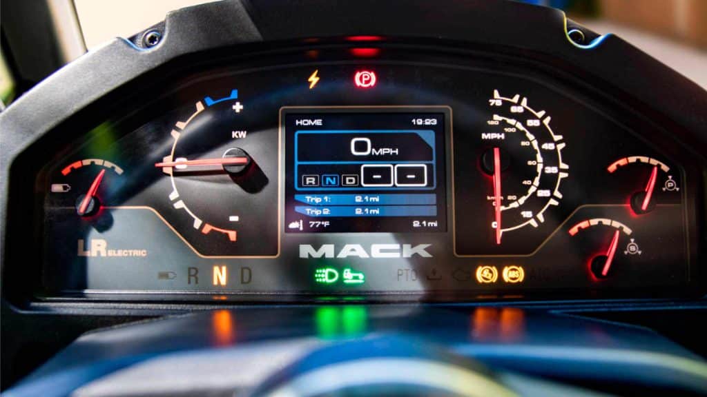 Mack Trucks lancia il suo primo camion elettrico di medie dimensioni | Elettronauti.it