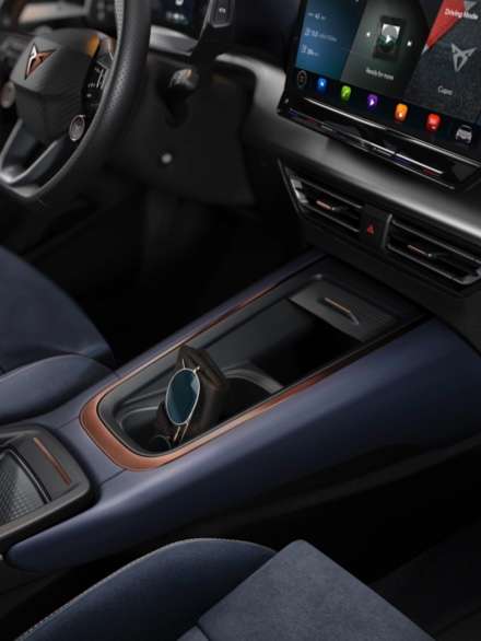 cupra born interni