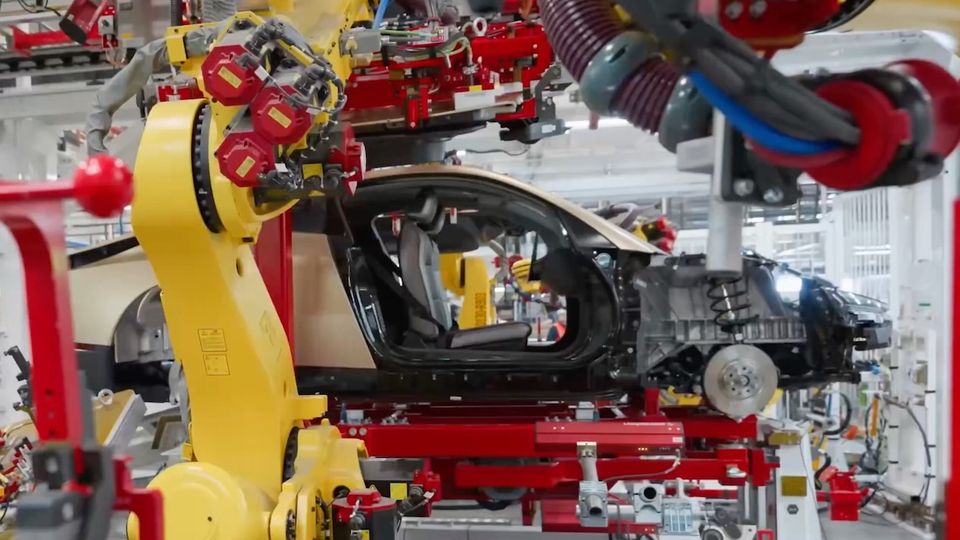 Tesla Cybercab avrà un computer FSD più potente