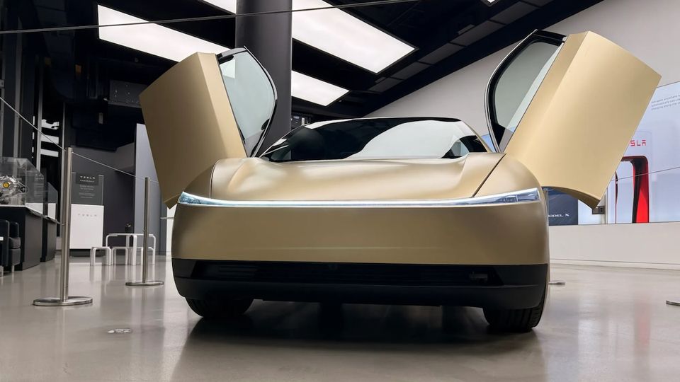 Tesla Cybercab: prodotta ma non vendibile