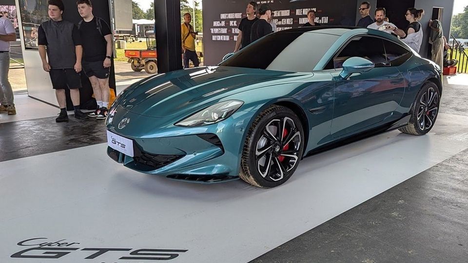 MG Cyber GTS, la sportiva elettrica, ricorda la Porsche 911