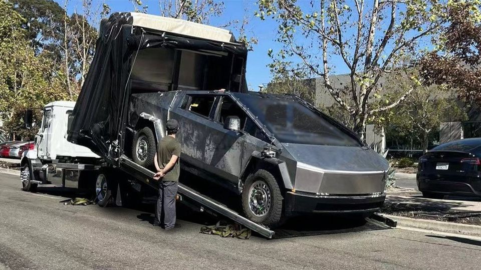 Tesla Cybertruck - si avvicina alla produzione con funzionalità aggiuntive