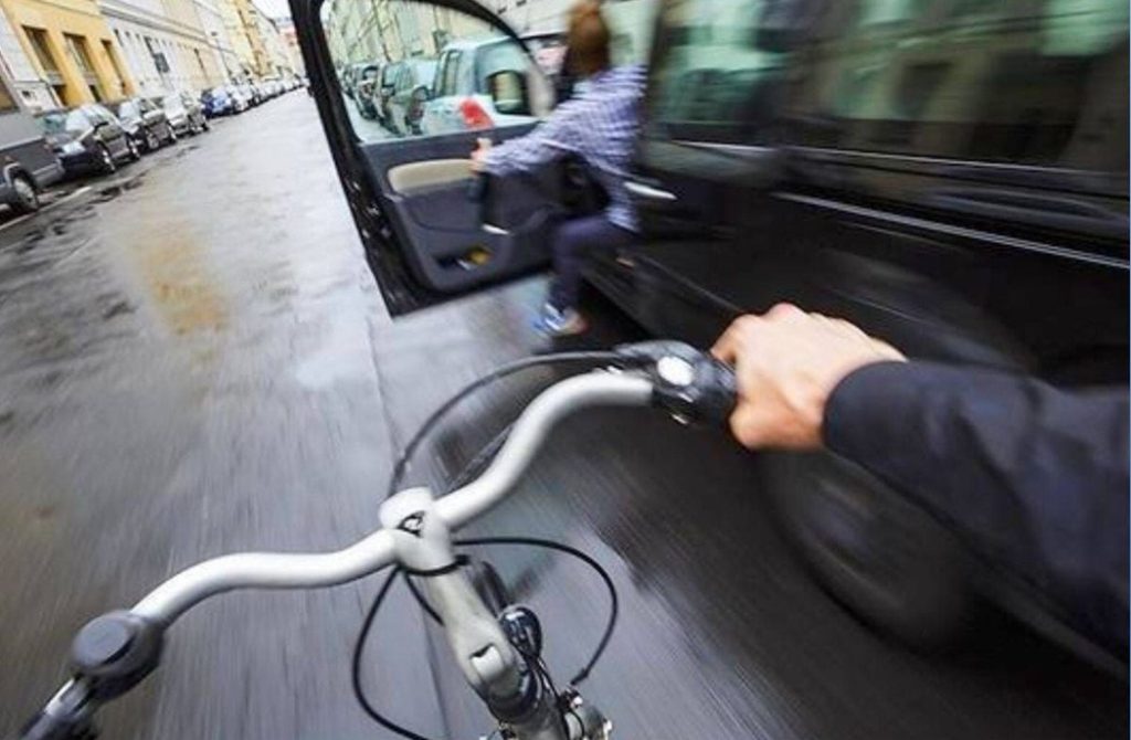 Exit warning system previene il fenomeno: “Car Dooring” | Elettronauti.it