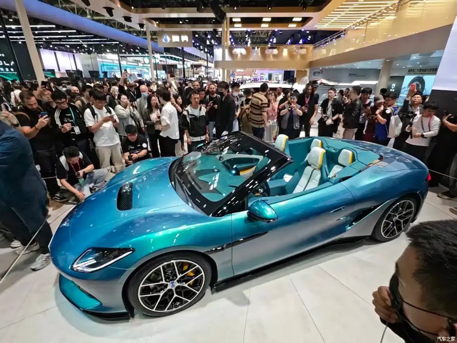 BDenza Z Convertible debutta a Pechino, lancio globale | Elettronauti.it