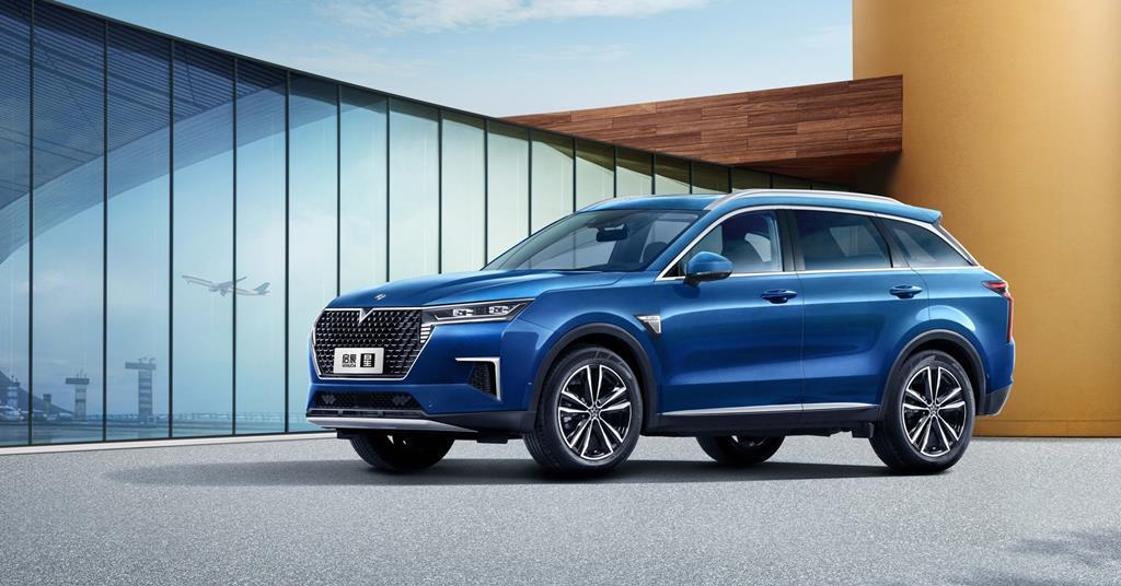 Il SUV compatto puramente elettrico Venucia VX6 di Dongfeng Nissan esce dalla linea di produzione | Elettronauti.it