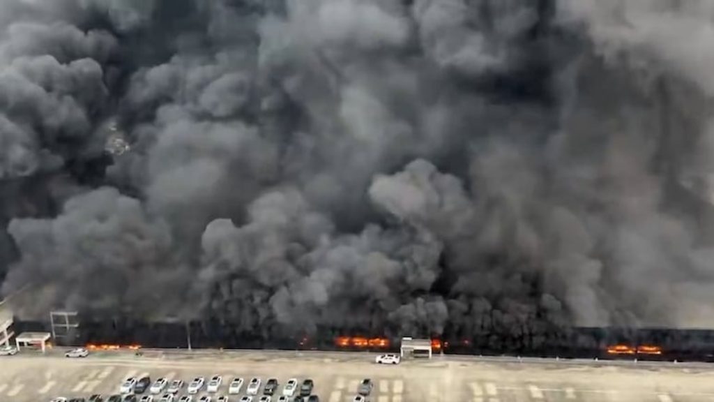 Incendio stabilimento BYD Shenzhen: nessuna EV coinvolta | Elettronauti.it