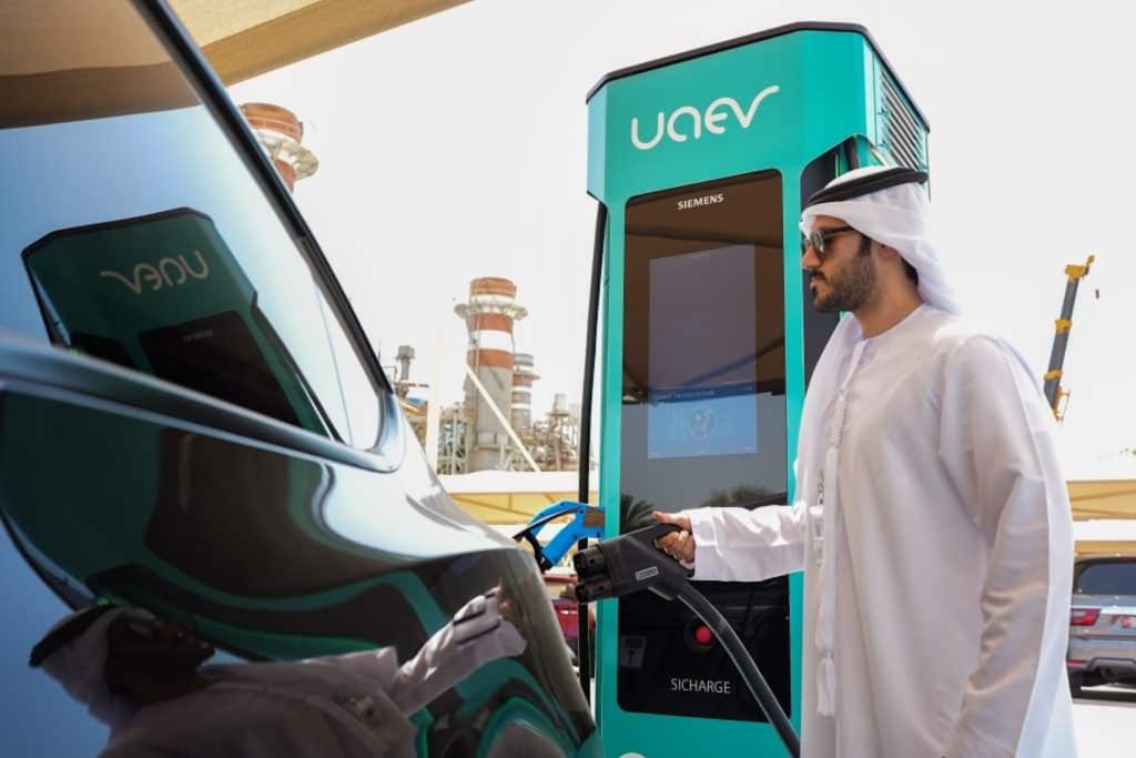 Emirati Arabi: maxi hub EV accelera il mercato elettrico | Elettronauti.it