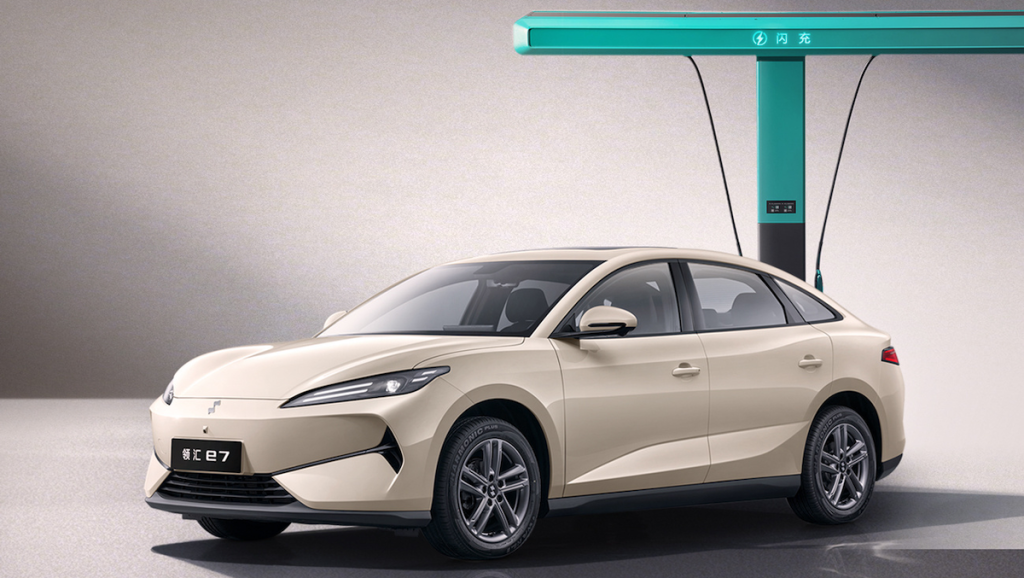 BYD Linghui e7 debutta: berlina elettrica low cost | Elettronauti.it