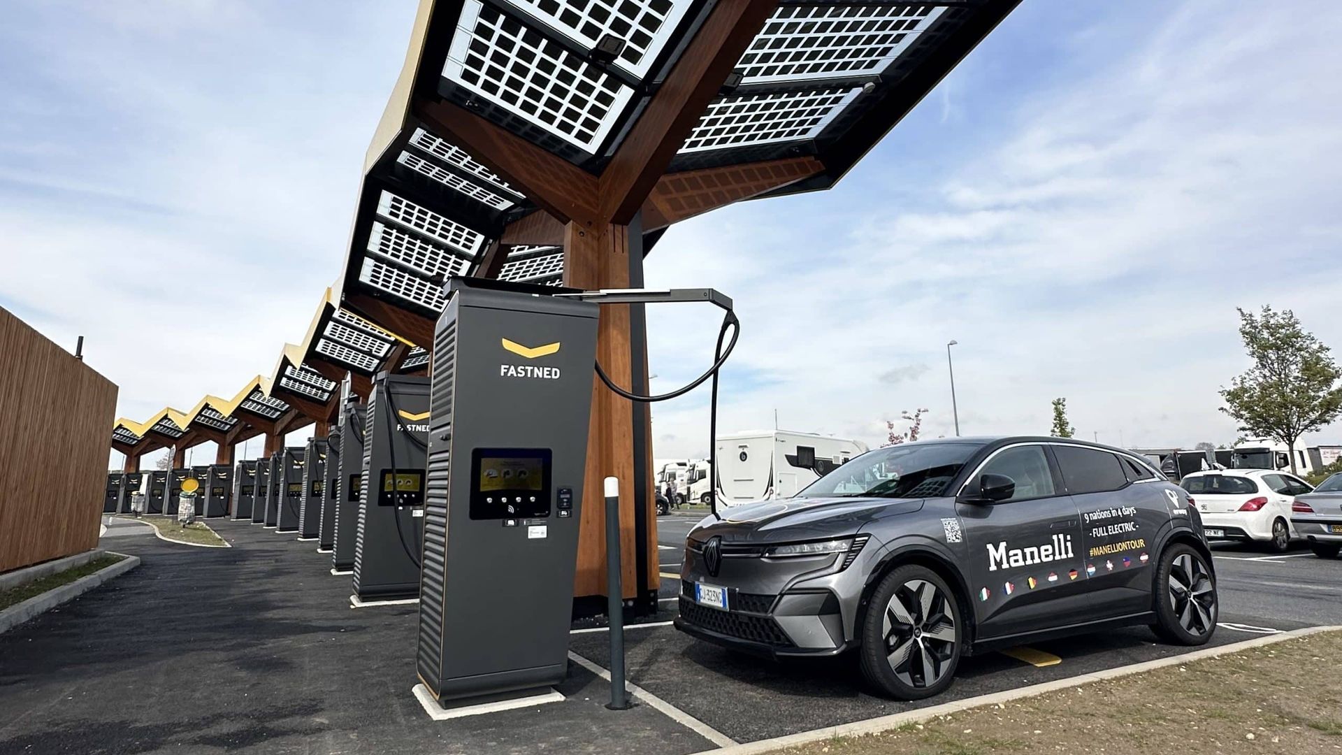 Ecco come seguire il nostro viaggio in Renault Megane E-Tech