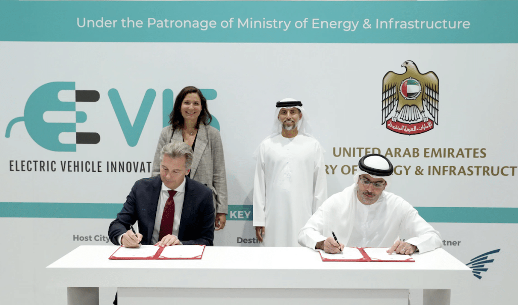 Einride collabora con gli Emirati Arabi Uniti per implementare una massiccia rete merci piena di camion elettrici e autonomi | Elettronauti.it
