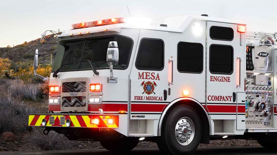 Il primo camion dei pompieri elettrico di E-ONE in Arizona inizia il servizio di emergenza a Mesa