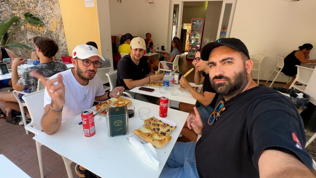 Pausa focaccia a Varigotti (SV) - Elettronauti.it