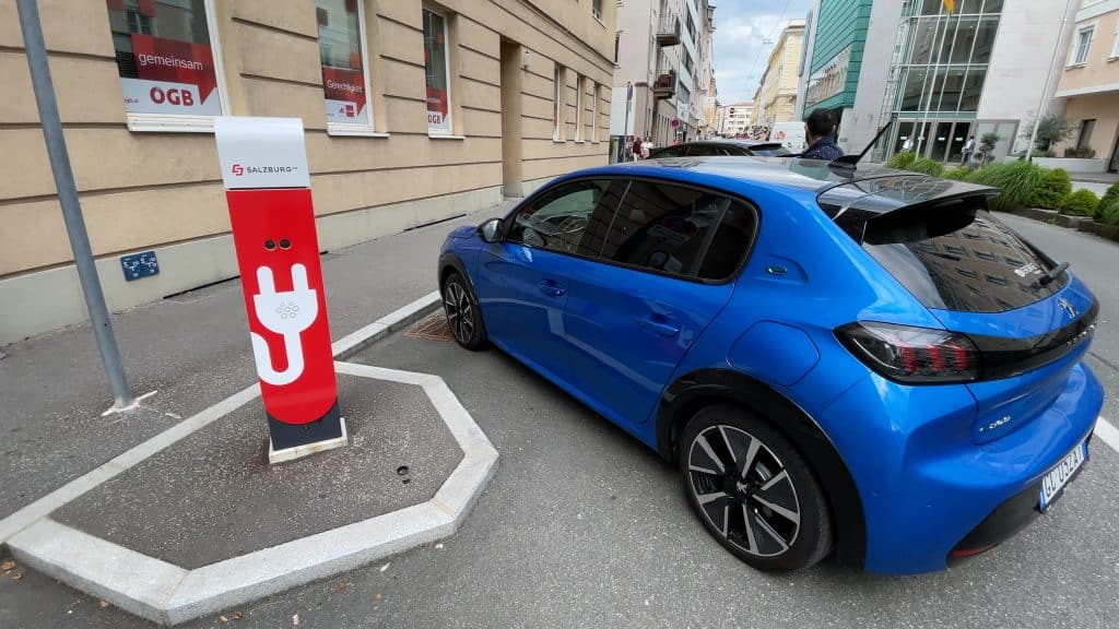 Al limite dell'elettrone - In Austria con la Peugeot e-208 | Elettronauti.it