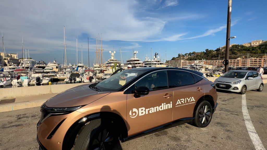 NISSAN ARIYA al porto di Monaco - Elettronauti.it