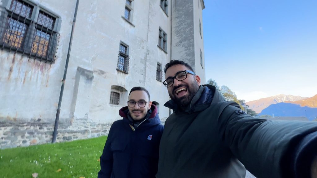 Felici dopo la visita al castello di Issogne - Elettronauti.it