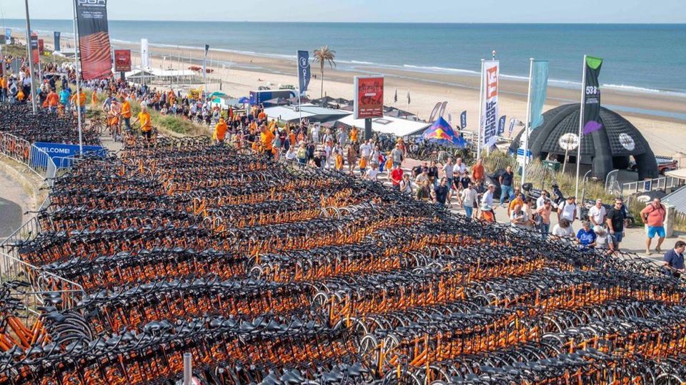 F1 - Al GP di Zandvoort il parcheggio è pieno... di biciclette!