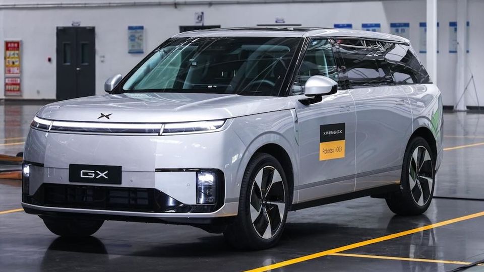 Xpeng lancia il primo robotaxi di serie senza LiDAR