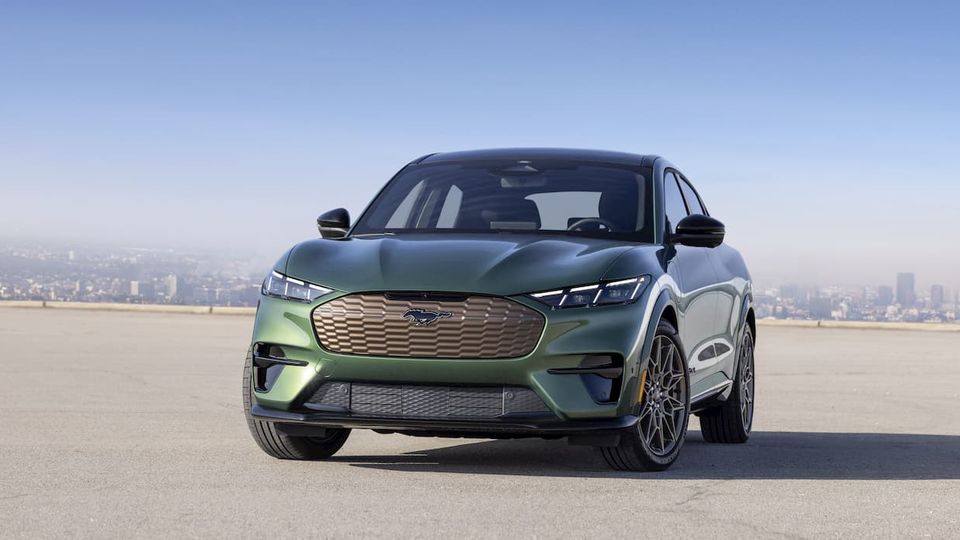 La Ford Mustang Mach-E GT del 2024 riceve il trattamento Bronze, la più veloce con l'aggiornamento delle prestazioni