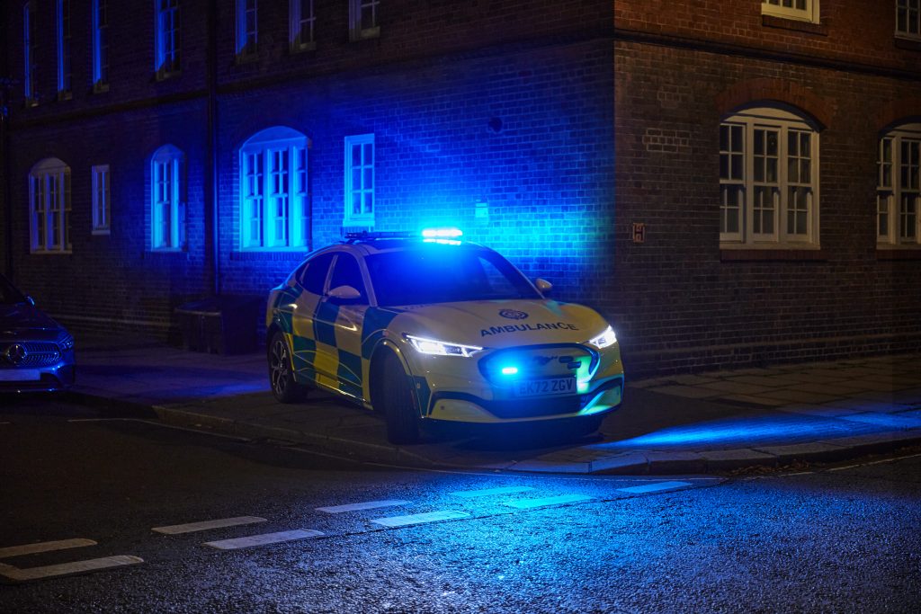 Ford fornisce ambulanze elettriche a Londra | Elettronauti.it