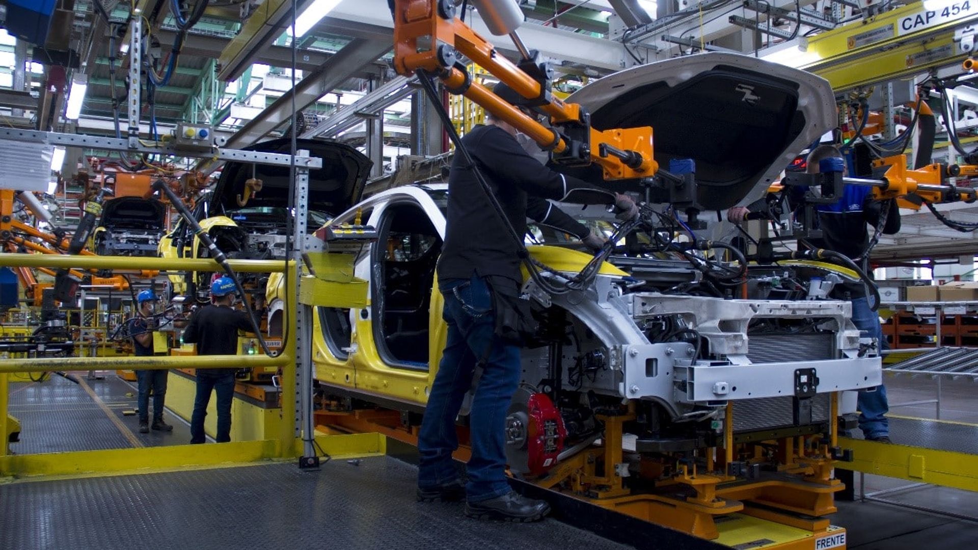 Linea produzione Ford mach-e