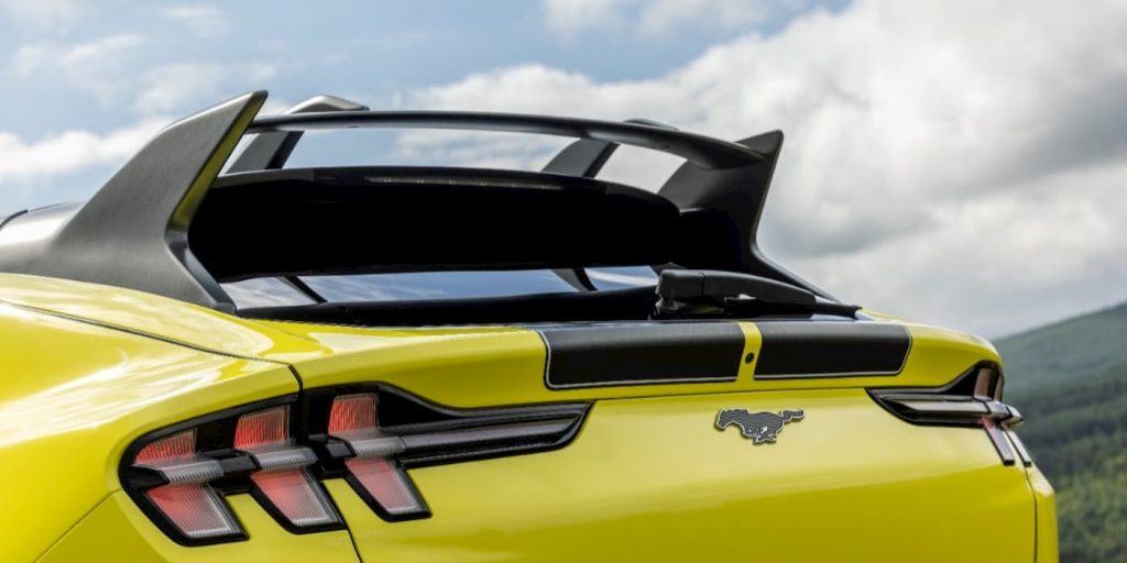 Ford Mustang Mach-E Rally è un pony elettrico sportivo e potenziato costruito per il fuoristrada | Elettronauti.it
