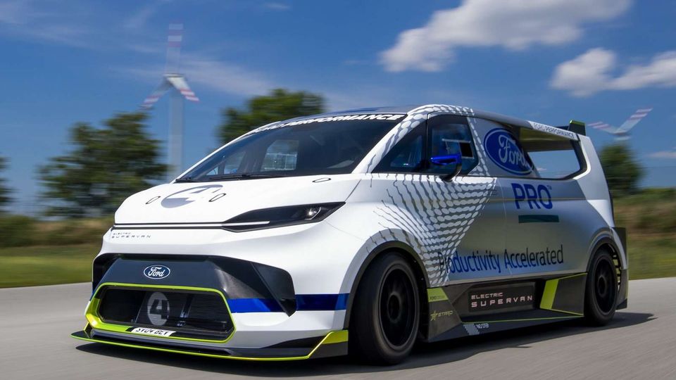 Anteriore di ford supervan 2022