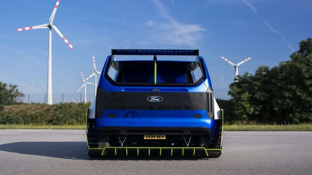 Posteriore di ford supervan 2022