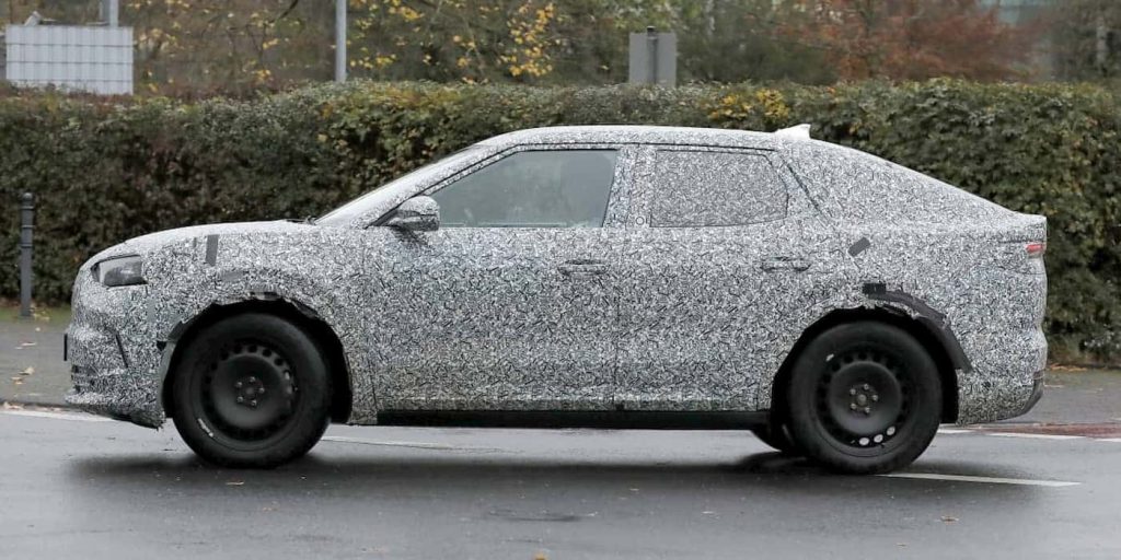 Il nuovo crossover elettrico di Ford realizzato in collaborazione con Volkswagen è stato sorpreso durante i primi test. | Elettronauti.it